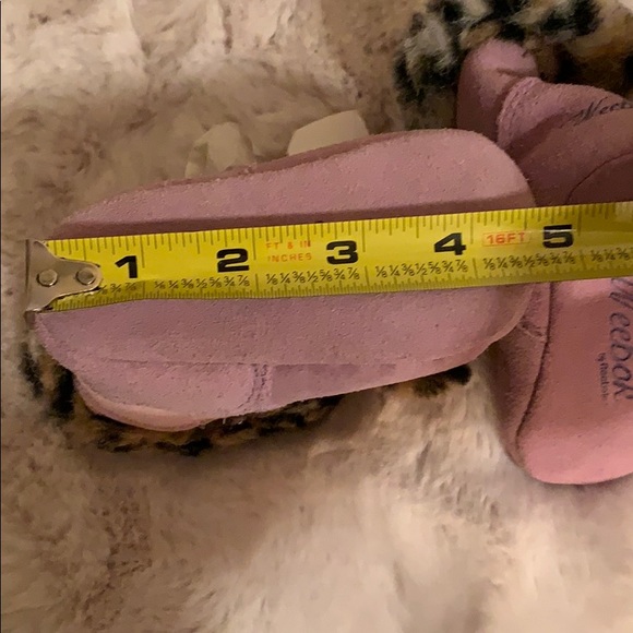 Weebok by Reebok Leapard fur trim Boots. Size 2. - Picture 6 of 6